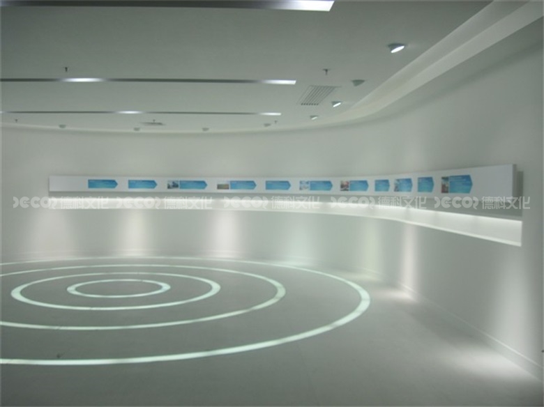 工業產品展廳裝修的重型展臺省錢設計